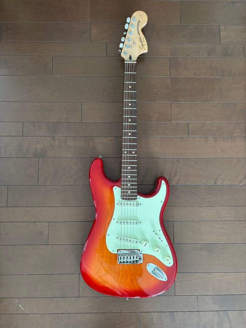 Squier STRAT by Fender Affinity ストラトキャスタ