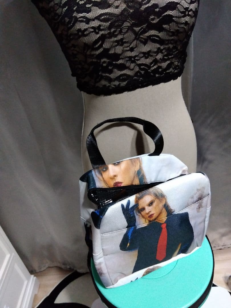 YOSHIKI グッズ 第2弾スニーカーかばん yoshikittyトランプ　他