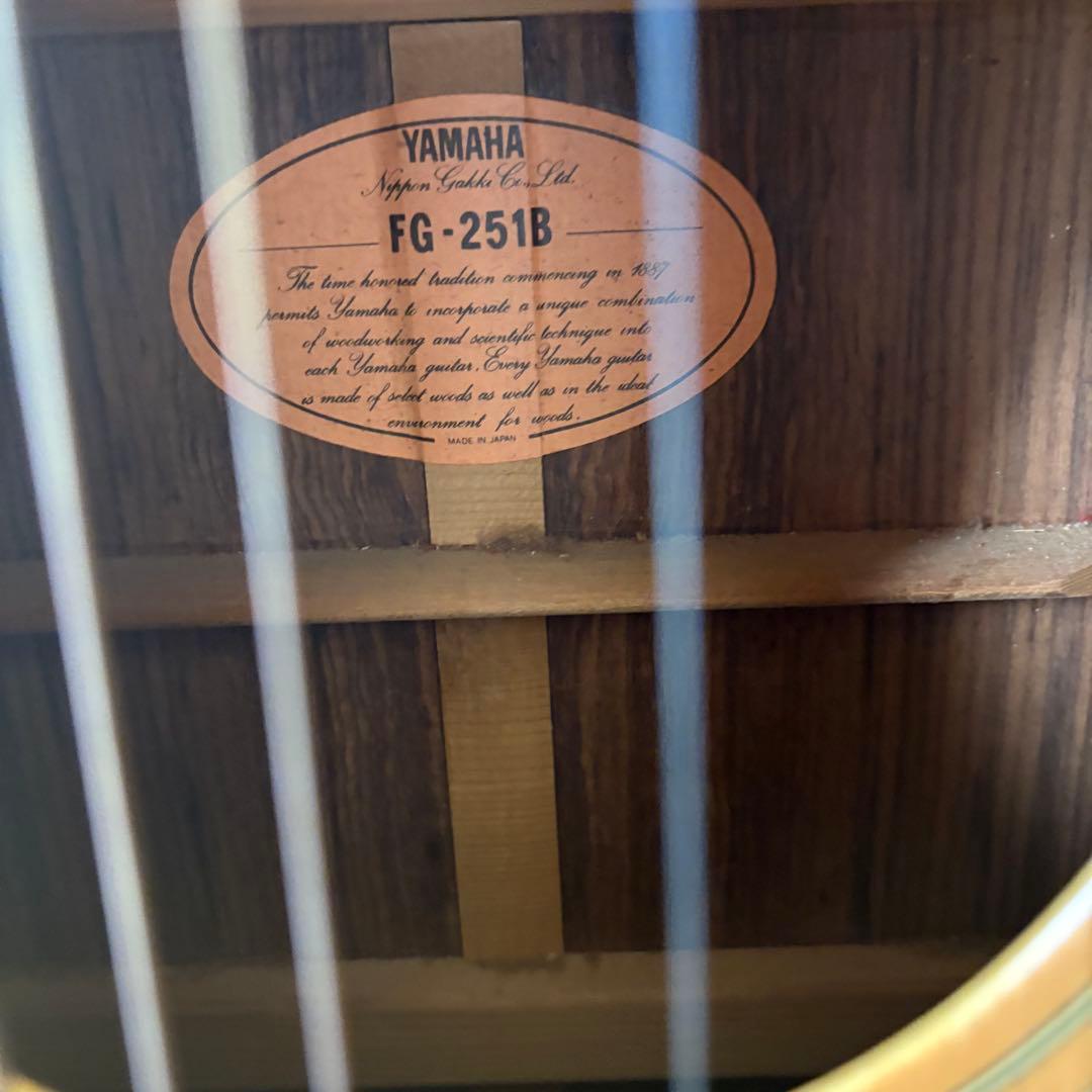 YAMAHA　アコースティックギター　FG-251B　ヤマハ