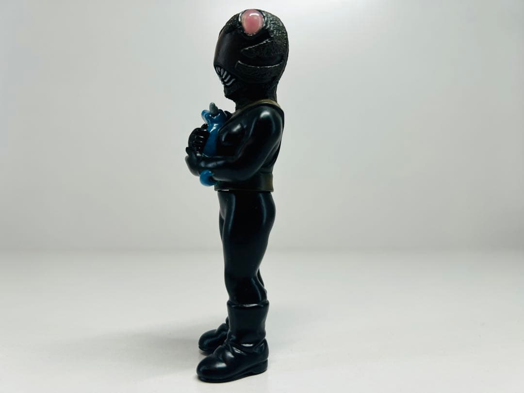 アートストーム　ピット星人　フューチャーモデル　ソフビ エレキング　幼虫