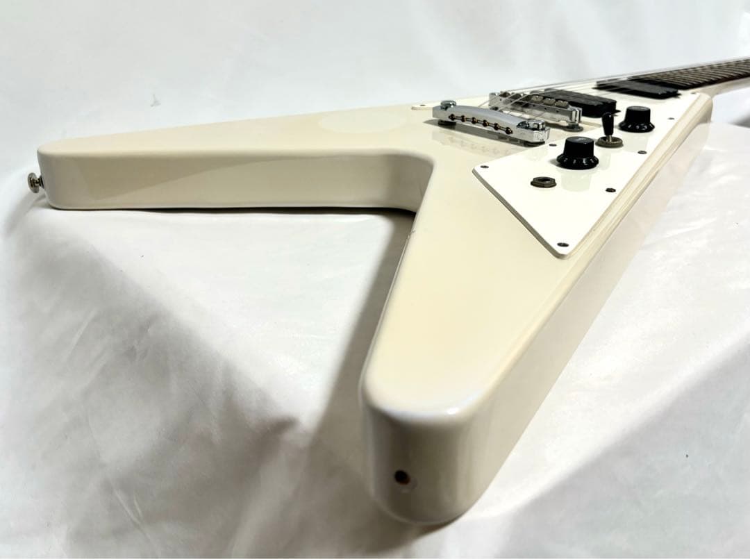 【新品弦張替済】Epiphone エレキギター フライングV