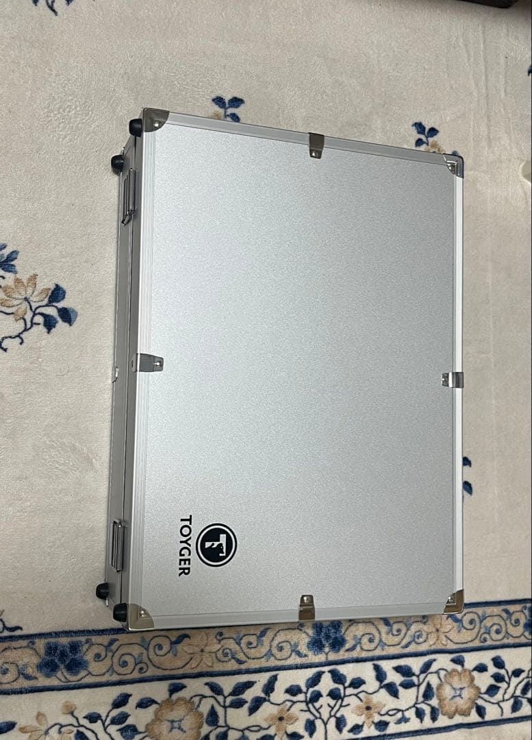 TOYGER アタッシュケース（シルバー） &カードバインダー