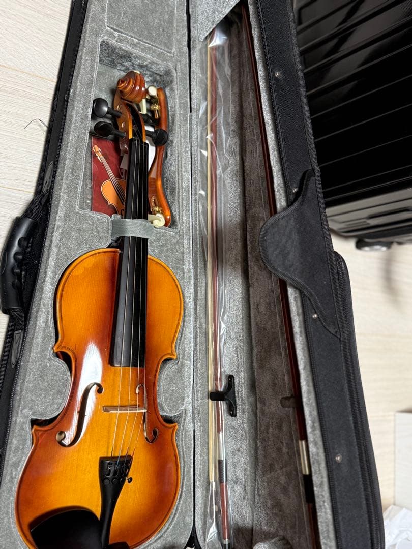 木製バイオリン 4弦 ハードケース付き