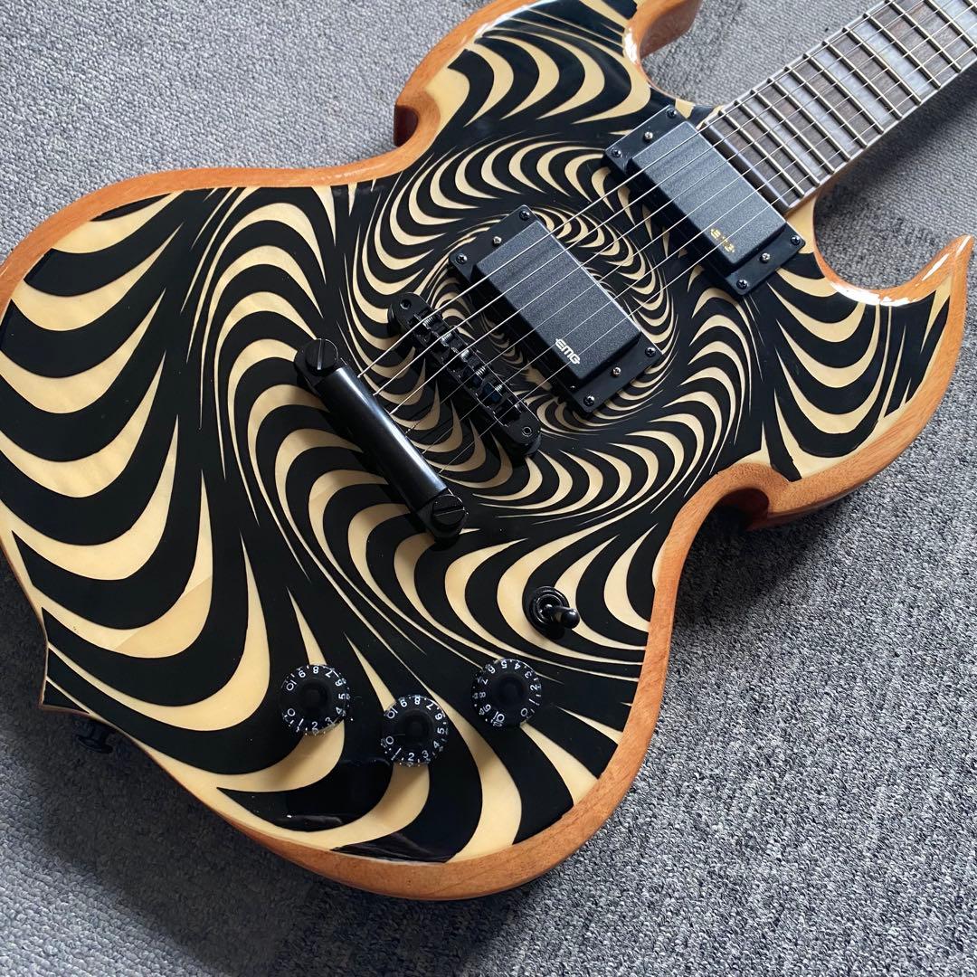 ブルズアイSG ザックワイルドシグネチャータイプコンポーネントギター！