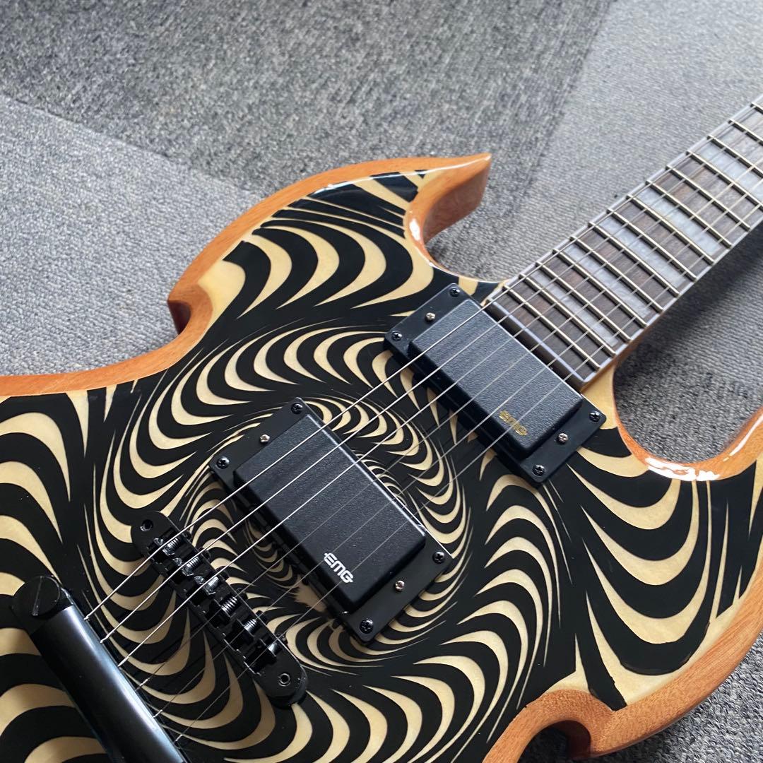 ブルズアイSG ザックワイルドシグネチャータイプコンポーネントギター！