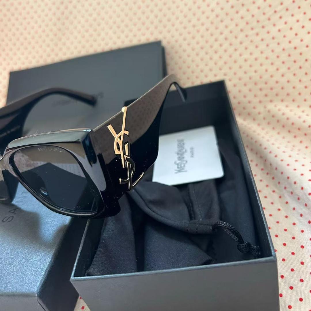 Saint Laurent SL◯◯ YSLロゴヒンジ サングラス ブラック
