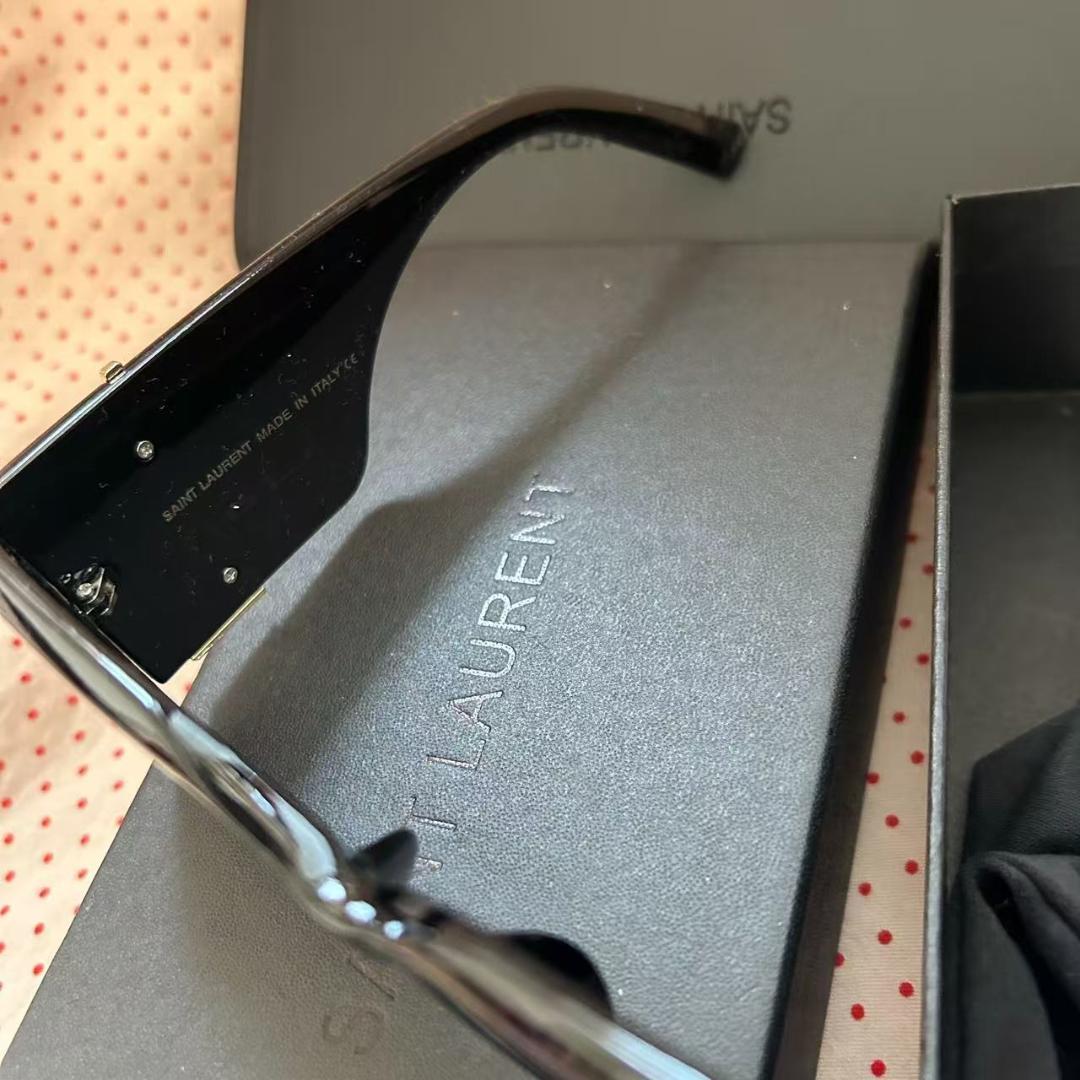 Saint Laurent SL◯◯ YSLロゴヒンジ サングラス ブラック