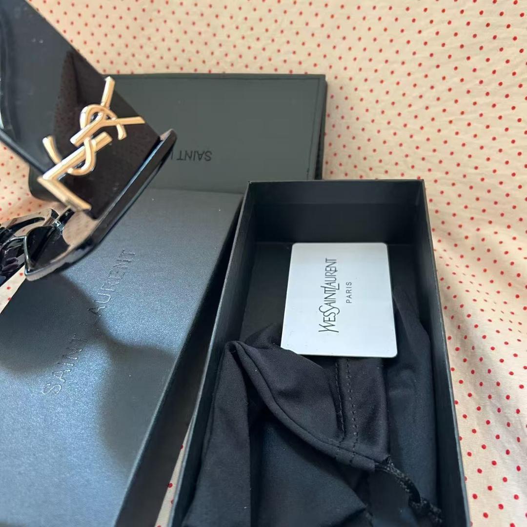 Saint Laurent SL◯◯ YSLロゴヒンジ サングラス ブラック