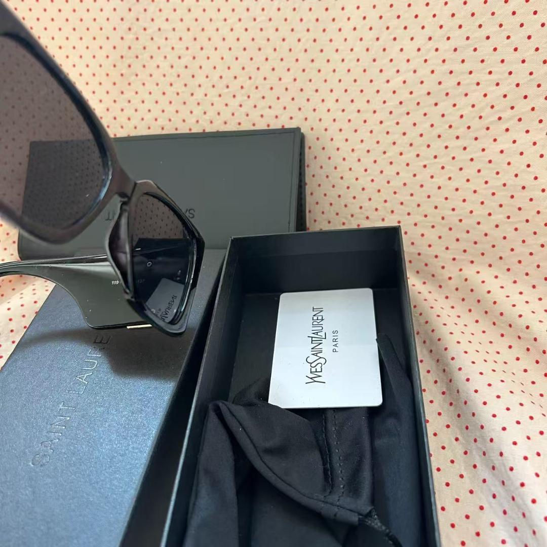 Saint Laurent SL◯◯ YSLロゴヒンジ サングラス ブラック