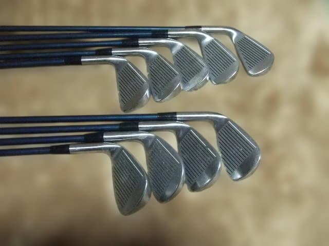 男性初心者用ゴルフセット　１Wデカヘッド　ゴルフバックAXEL付き全１３本
