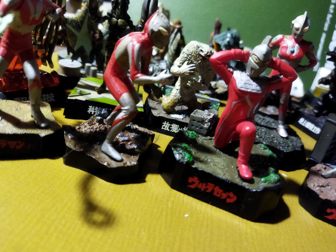 食玩フィギュアウルトラ怪獣名鑑22体