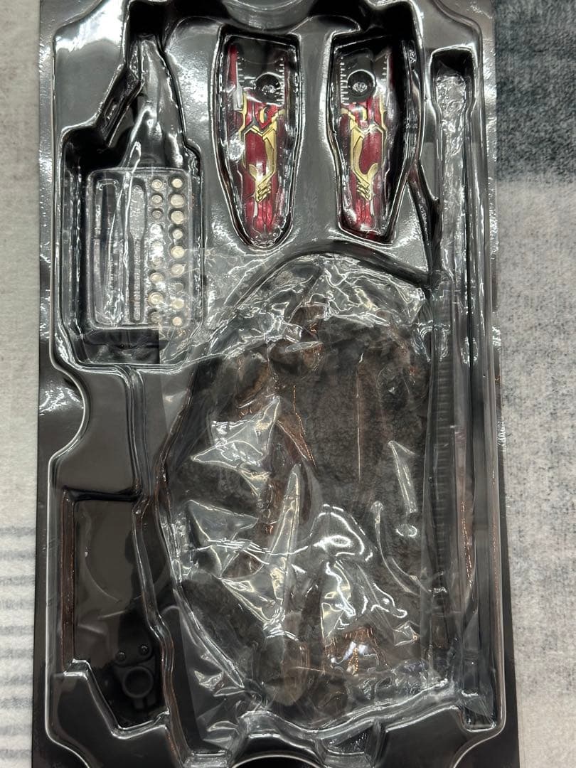 ホットトイズ　アイアンマン　マーク85 バトルダメージ版