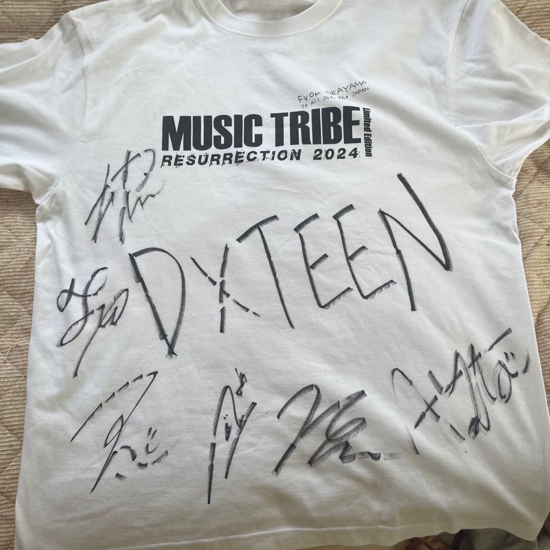 サイン入りTシャツ(DXTEEN)