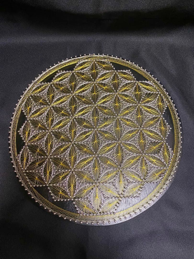 糸掛けアート　糸掛け曼荼羅　ストリングアート　フラワーオブライフ