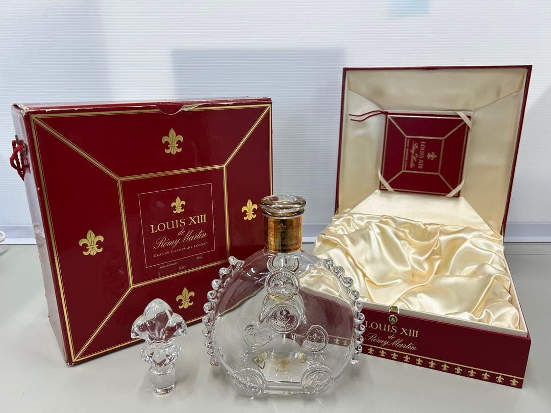 Louis XIII レミーマルタン　空瓶　箱あり　バカラ 空き瓶　ルイ13世