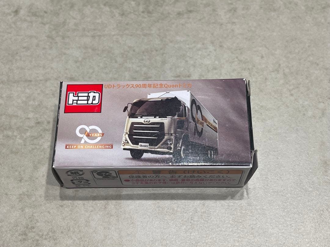 トミカ UDトラックス ミニカー　90周年記念