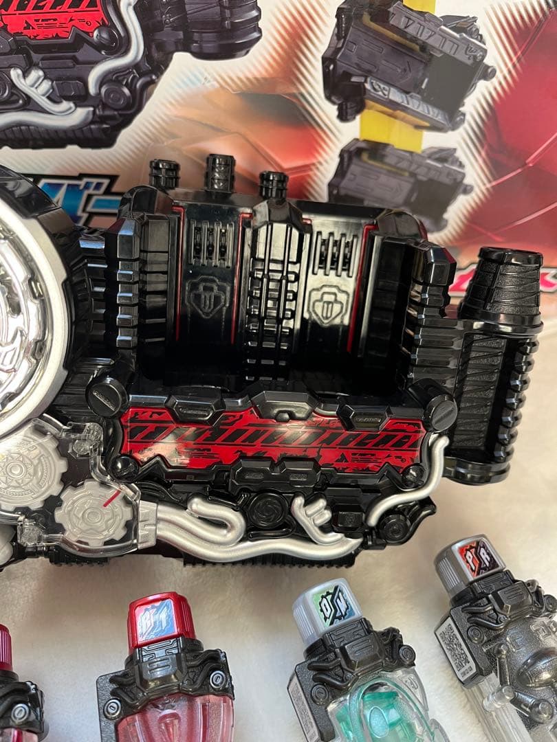 仮面ライダービルドセット　フィギュア付き　最後のページのスチームブレード付き中古