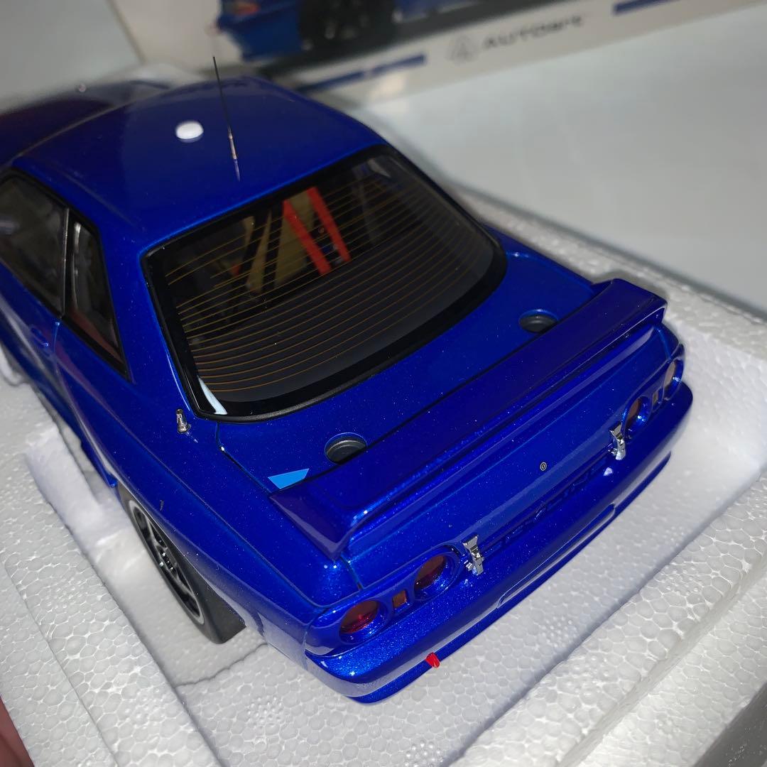 AUTOart 1/18 スカイライン GT-R R32プレーンボディ　ブルー