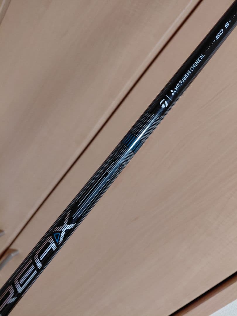 テーラーメイド Qi4D　DR 純正シャフト REAX MR50 S 1R使用