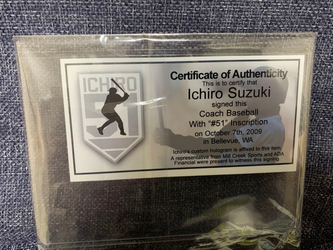 イチロー選手　直筆サイン入り　コーチ野球ボール