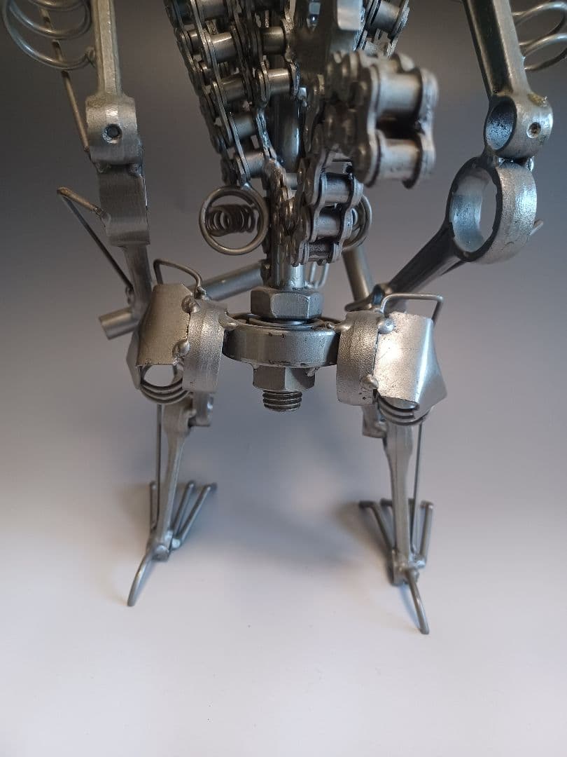 メタルアート 鉄製 アイアン エイリアン 高さ45cm 横30cm