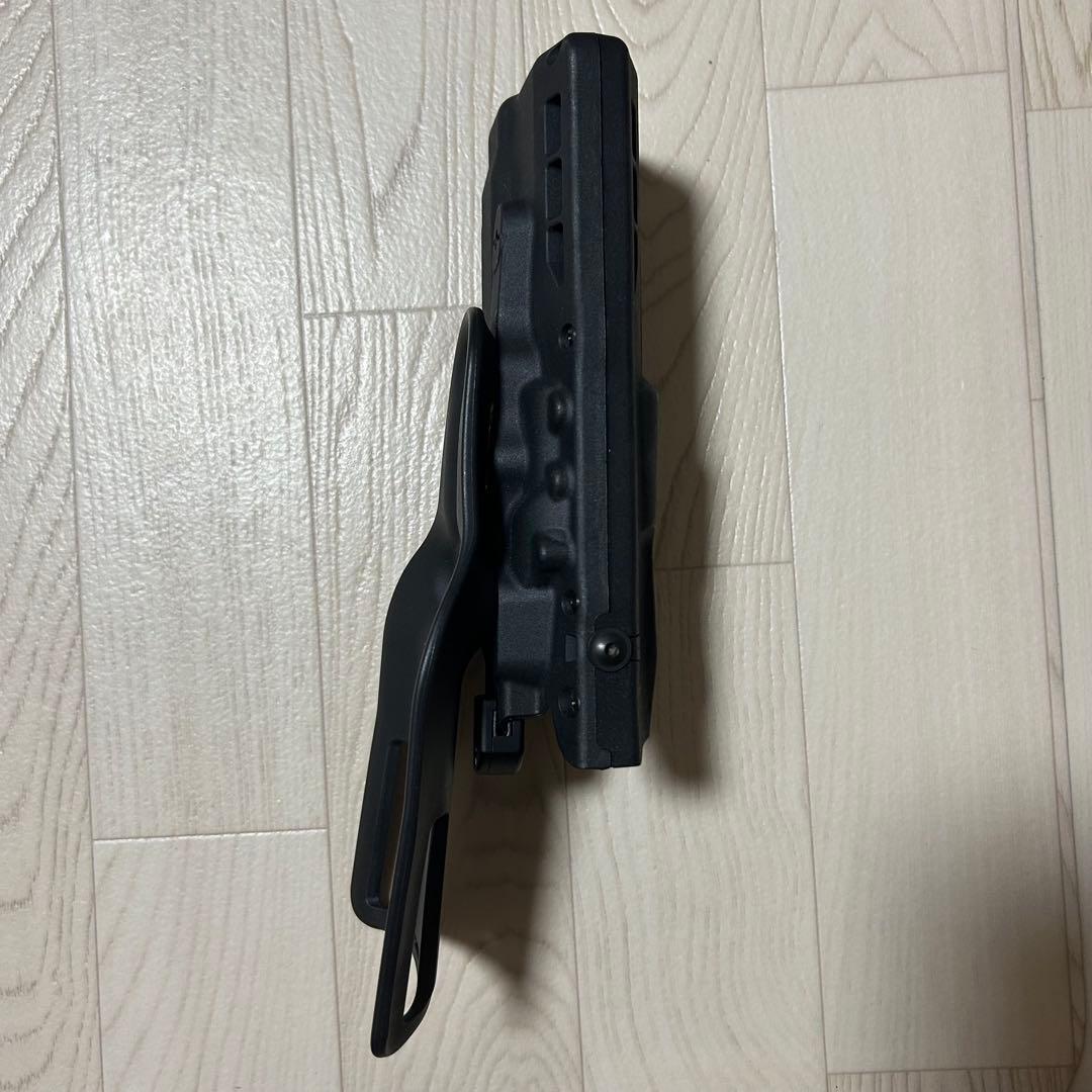 Glock 19 エアガン ブラック マガジン3個、ホルスター付き