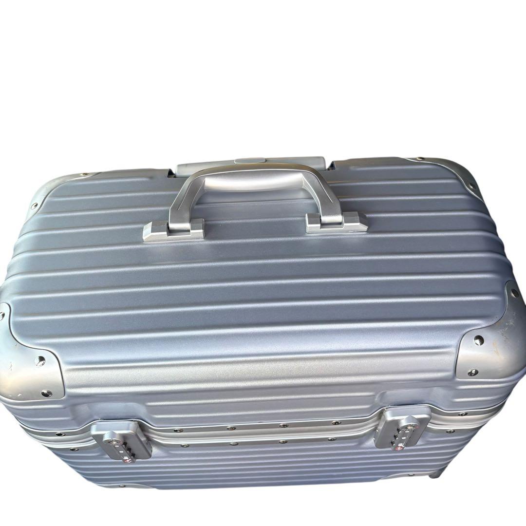 PILOT パイロット 機内持ち込み 4輪 スーツケース