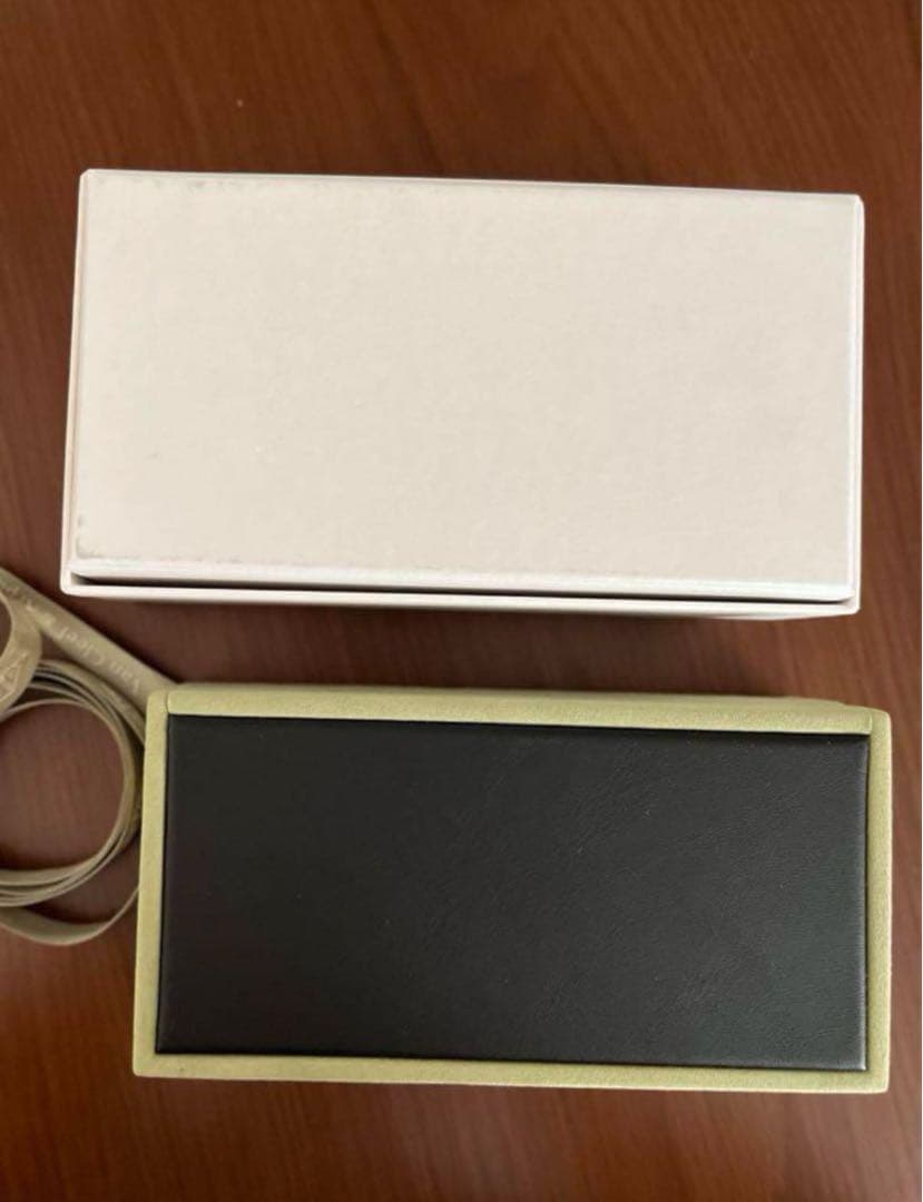 【美品】ヴァンクリーフ&アーペル ブレスレット ケース 空箱 リボン付き