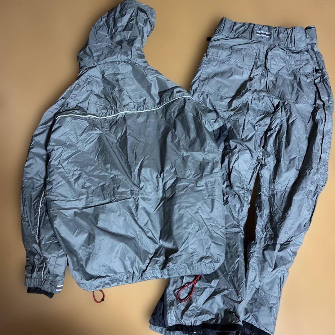 グレー ナイロン製 スノーボードウェア 上下セット