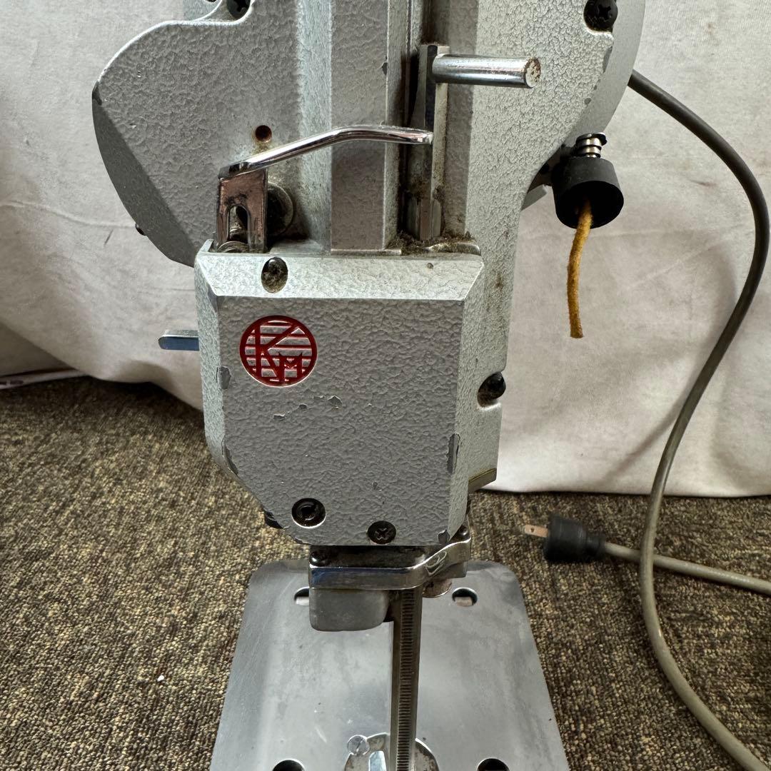 KM MACK 裁断機 カッティングマシーン