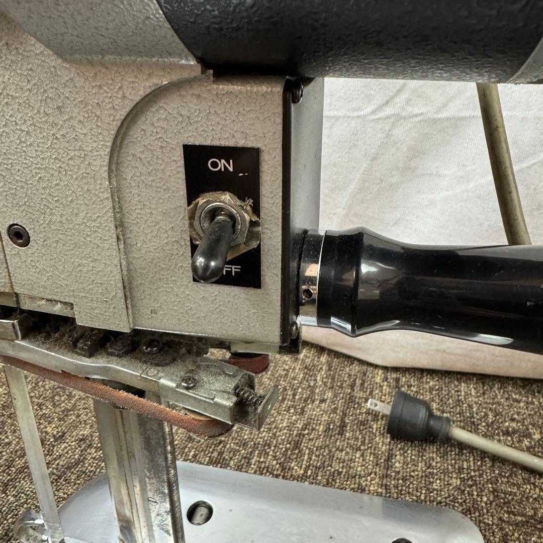 KM MACK 裁断機 カッティングマシーン