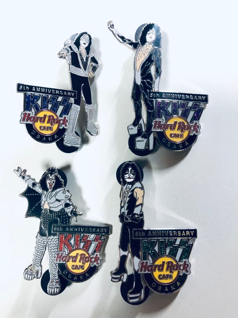 ハードロックカフェ大阪5周年記念　キッスピンバッジセット　希少品