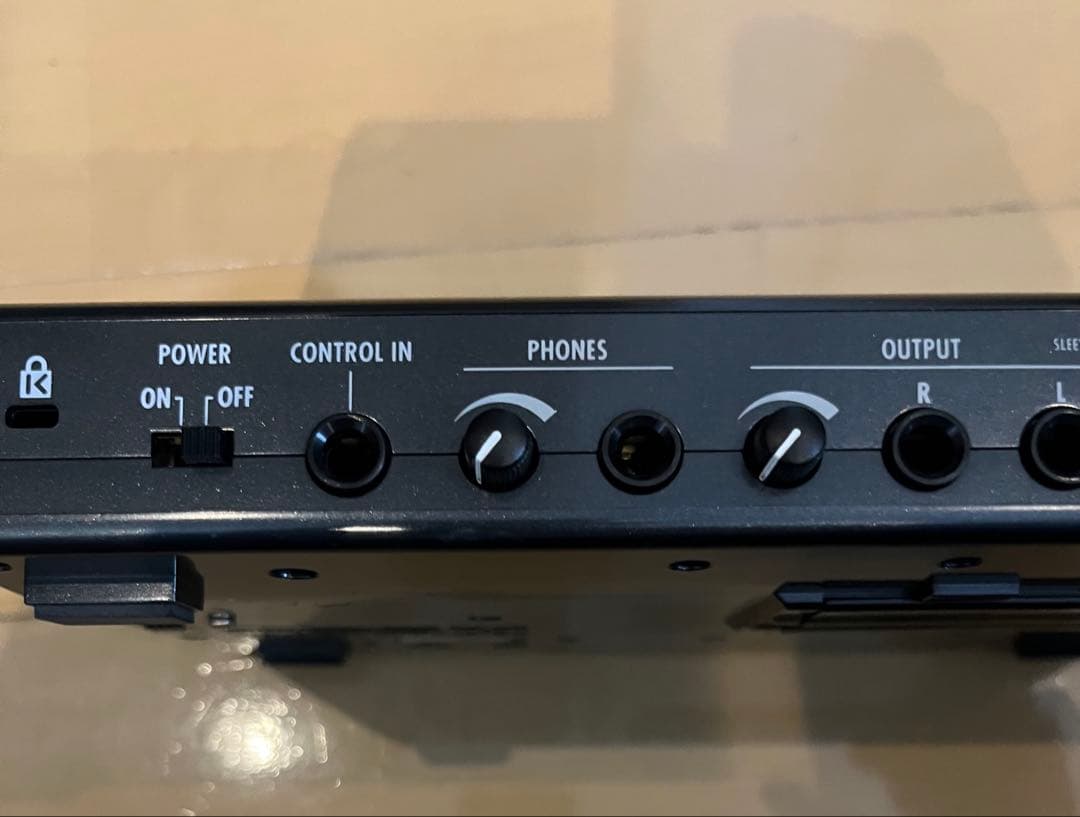 未使用　ZOOM R8 マルチトラックレコーダー