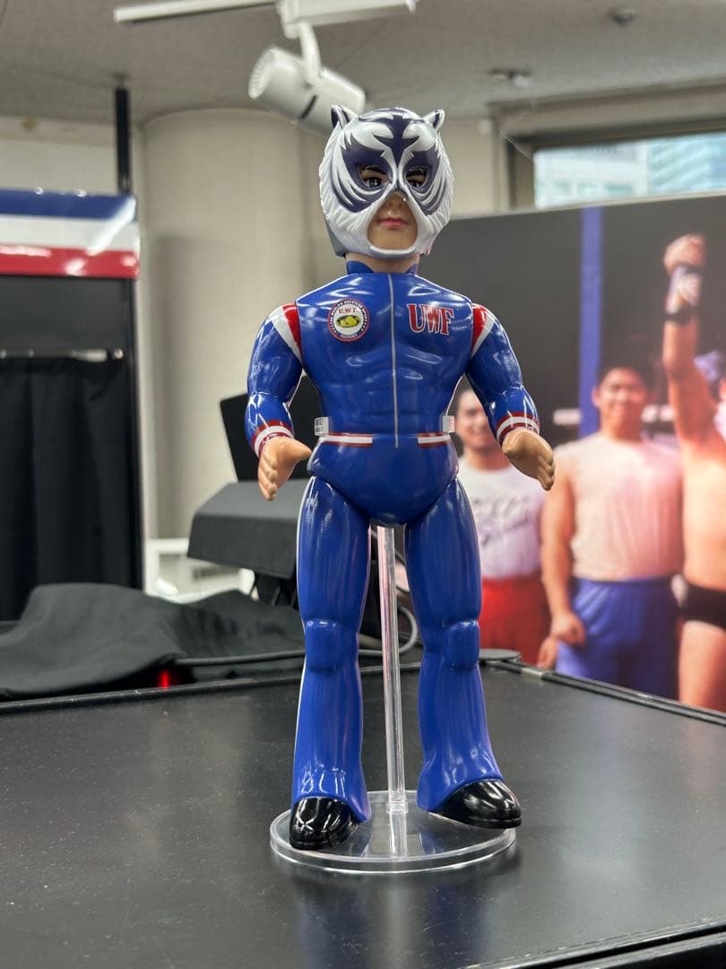 メディコム・トイ×UWF 40周年無限大記念日★スーパータイガー（ジャージ版）