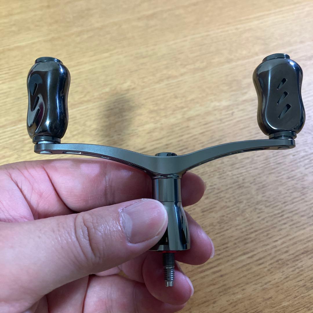 美品　シマノ用　ゴメクサス　チタン　ダブルハンドル　スタンド　フックキーパー付