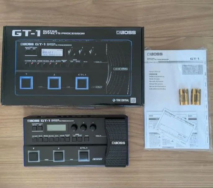 美品 新品同様 BOSS GT-1 マルチエフェクター ギターエフェクター