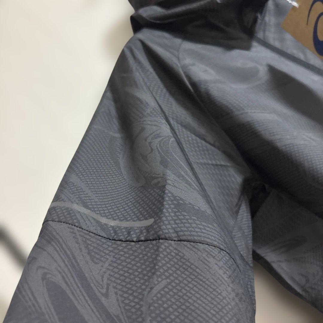 ASICS グレー ウィンドブレーカー フード付き　新品✨