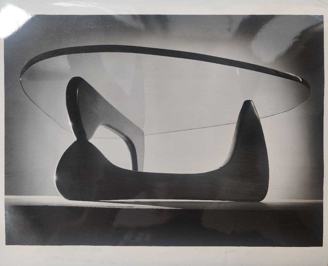 イサムノグチ ハーマンミラー コーヒーテーブル 1944 エズラストーラー撮影