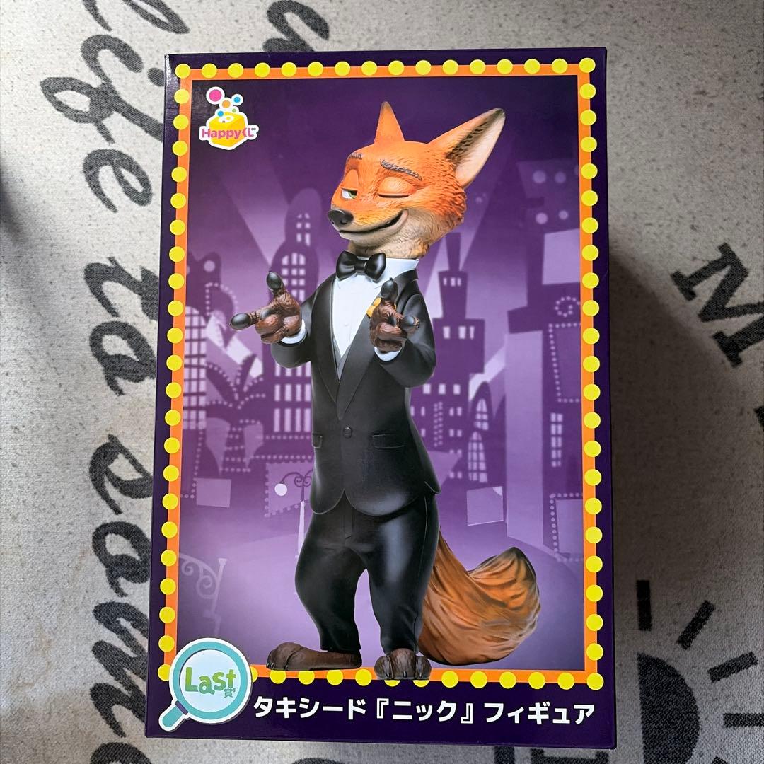 ニック フィギュア タキシード