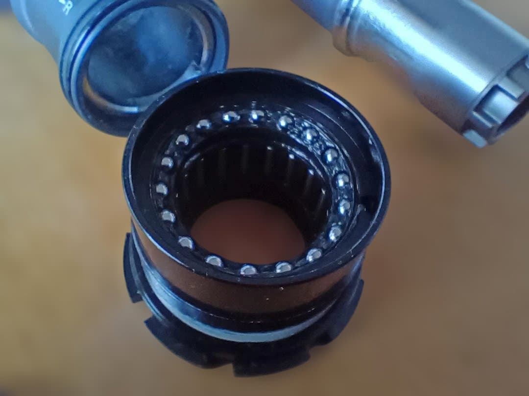 美品 SHIMANO XTR BB-M950 116mm