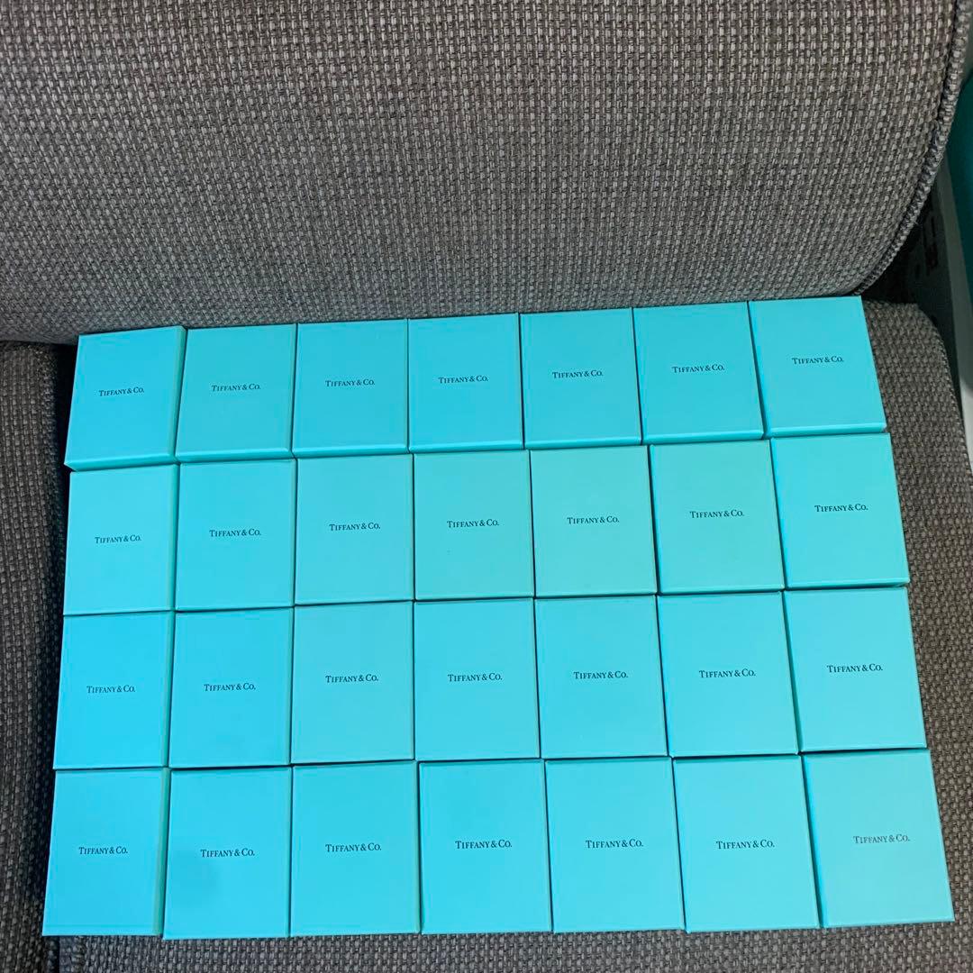 国内旧型　美品ティファニー空箱　巾着28セット