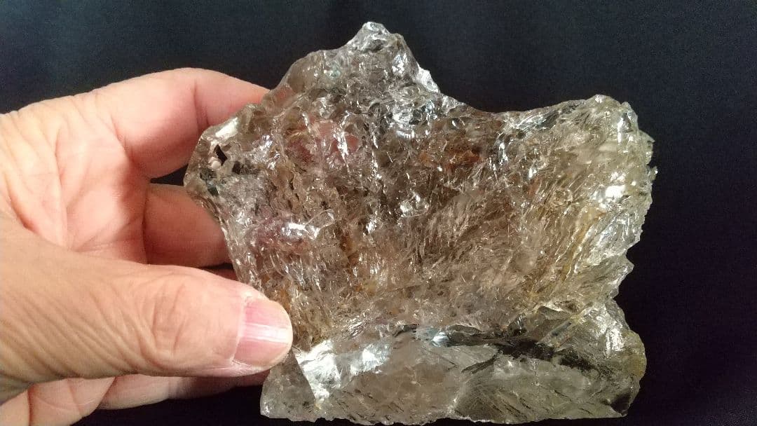 水入りエレスチャル水晶