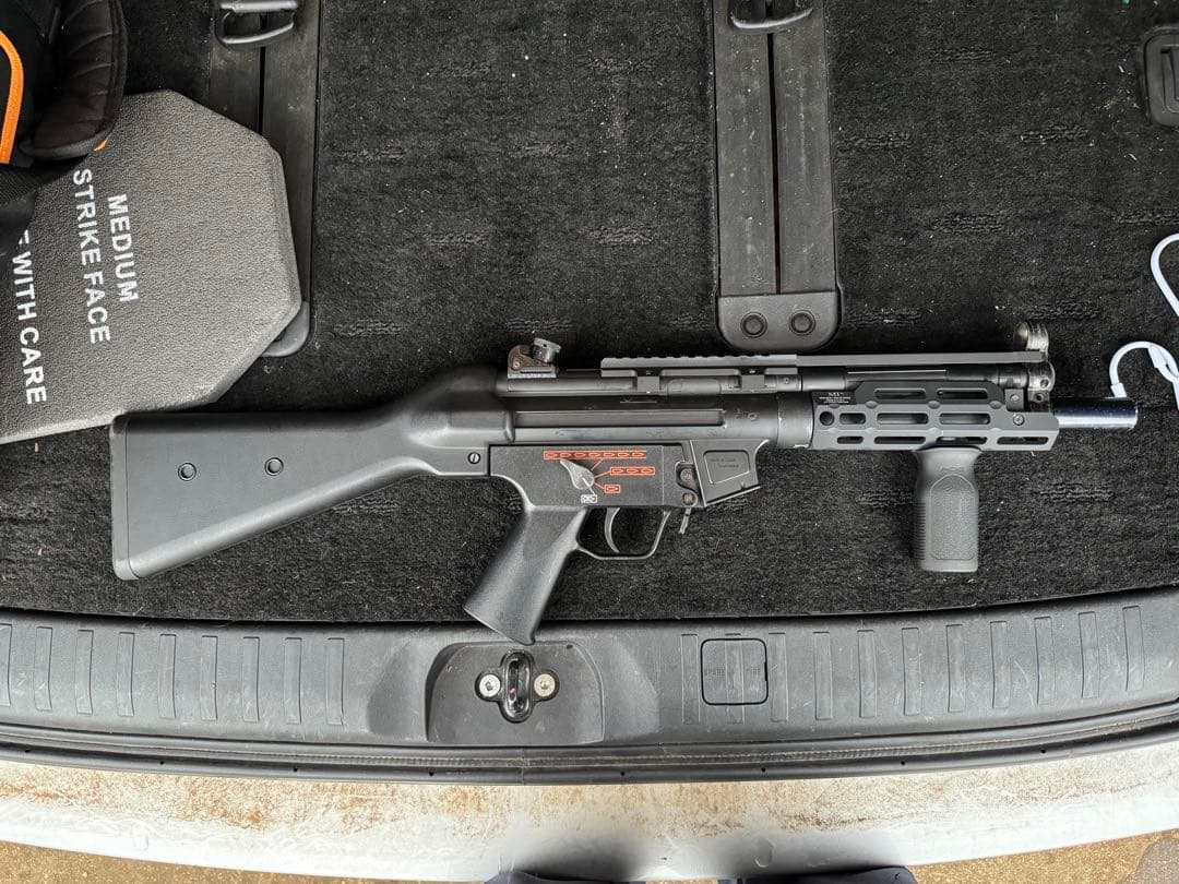 東京マルイ　カスタムMP5