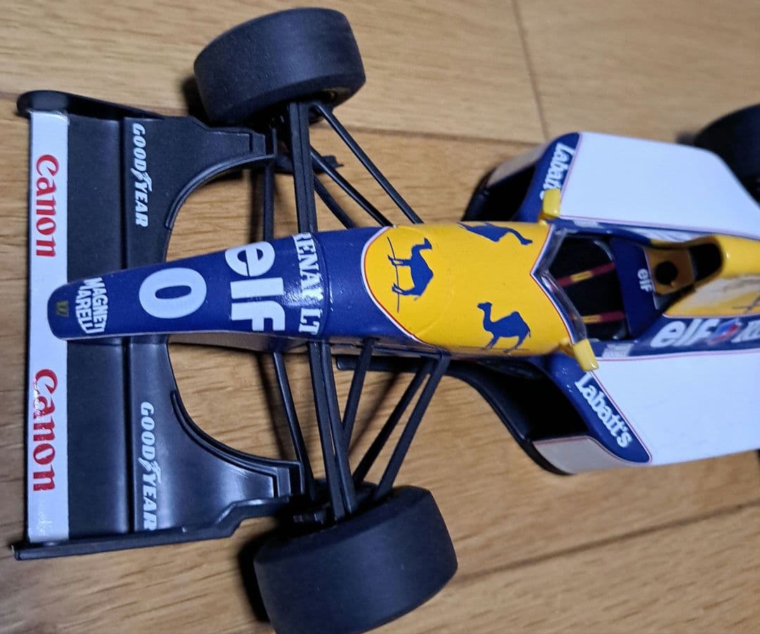 ウィリアムズ FW15 ミニカー 1/18