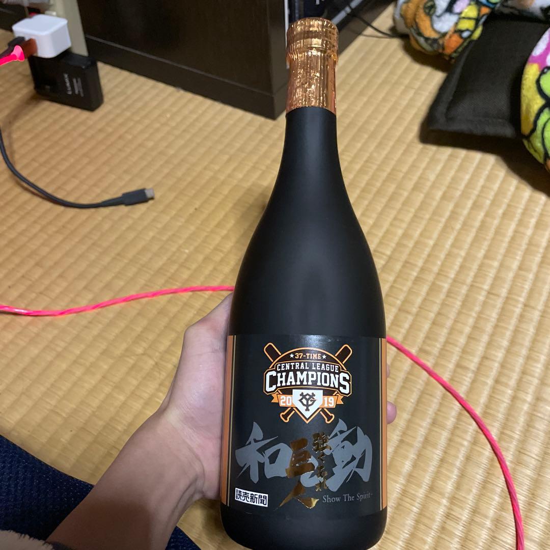 強くあれ 巨人 720ml 25% 本格焼酎 限定品