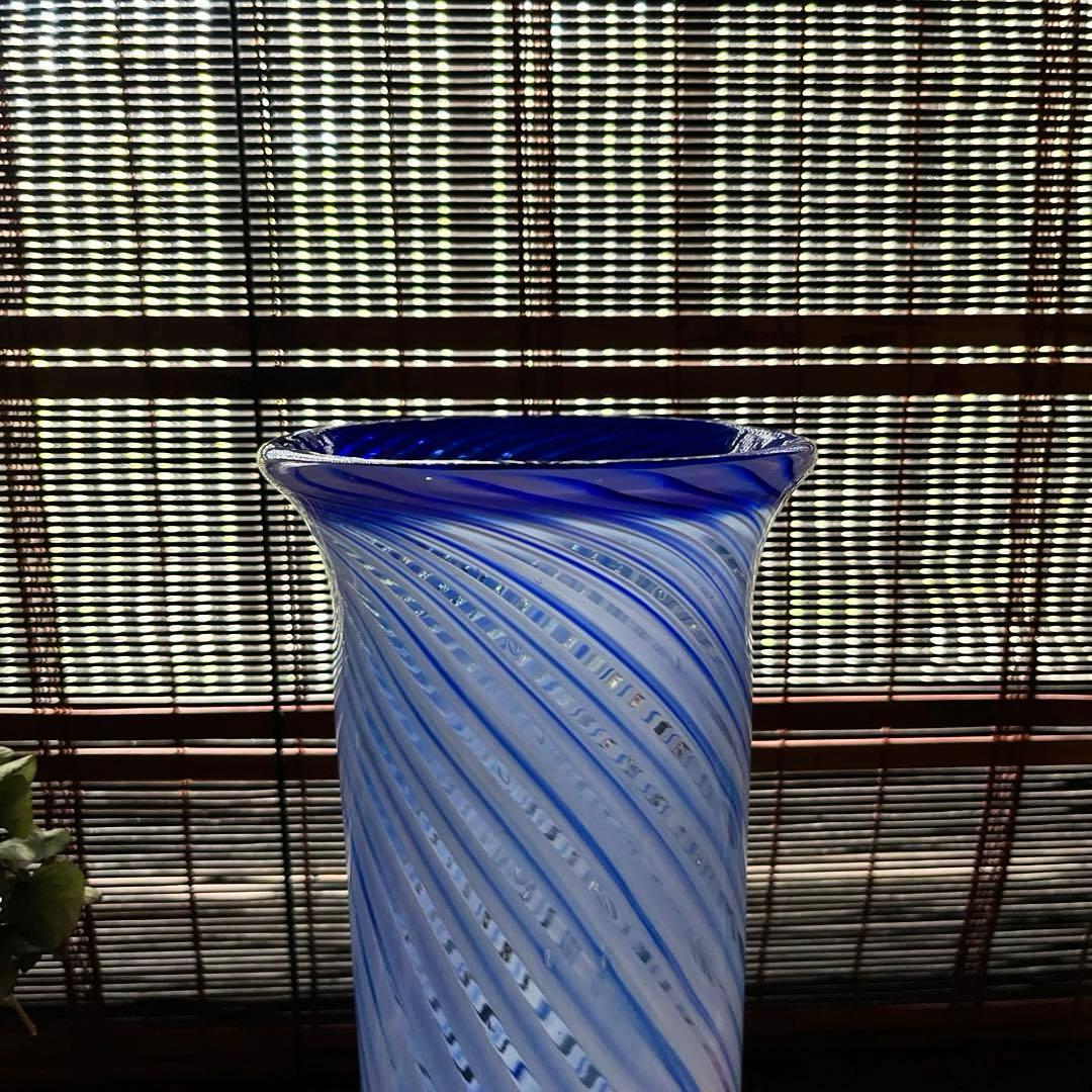 骨董　時代ガラス　希少　流線　スパイラル　反り口　円柱型　筒型　花器　花瓶