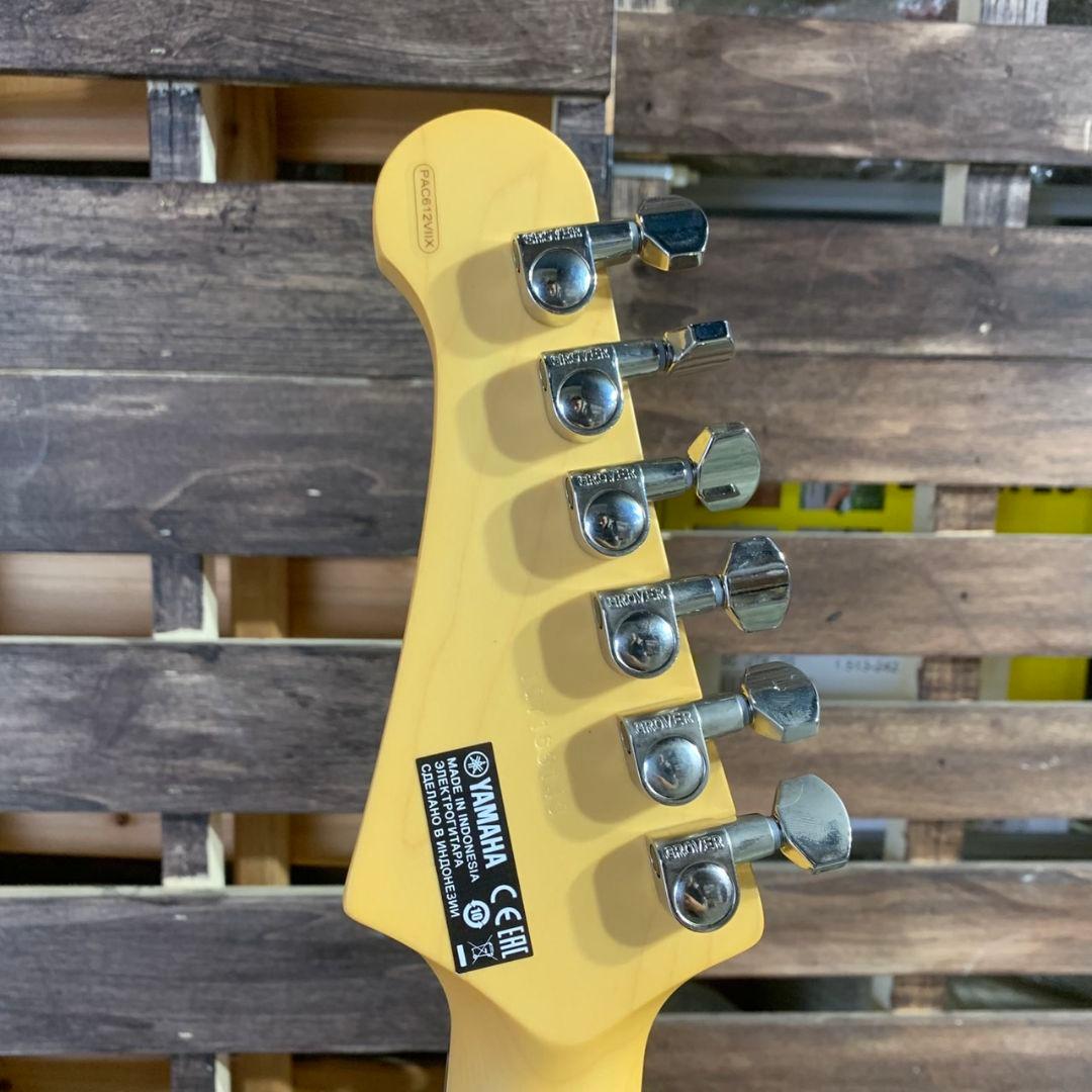 I362\" YAMAHA PACIFICA 612 エレキギター ブルー