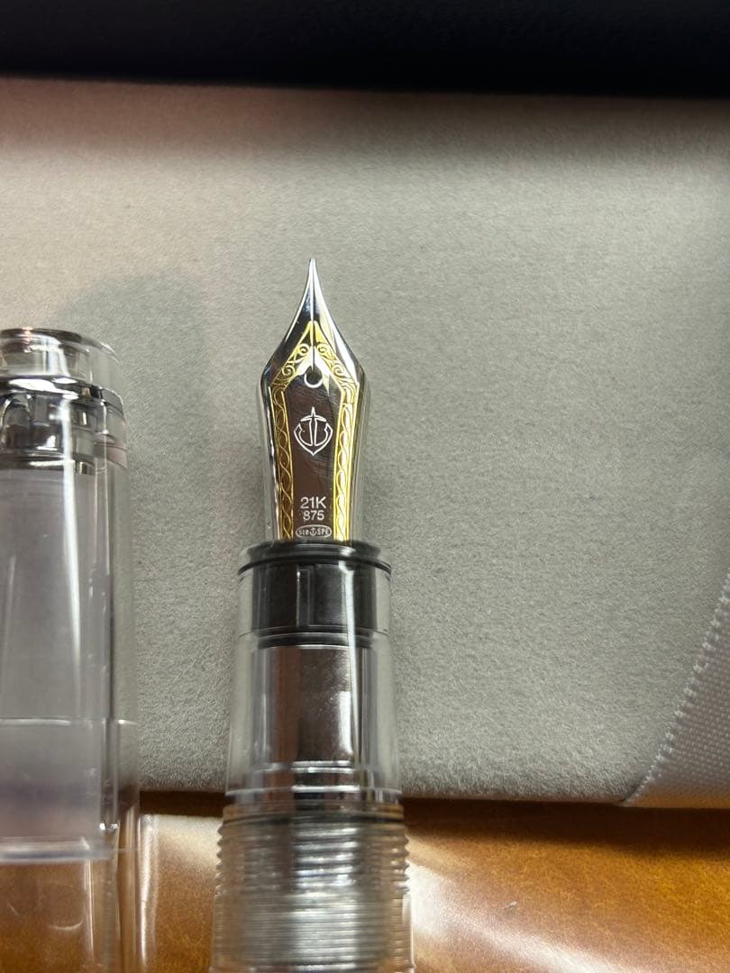 プロフェッショナルギア 銀 万年筆 デモンストレーターモデル　F