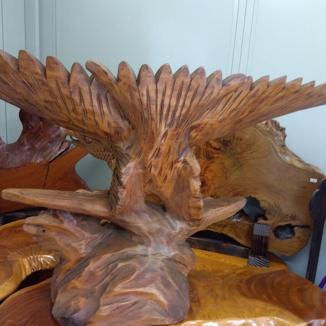 一本木　鷹の置物　オブジェ　レトロ　鷹・松