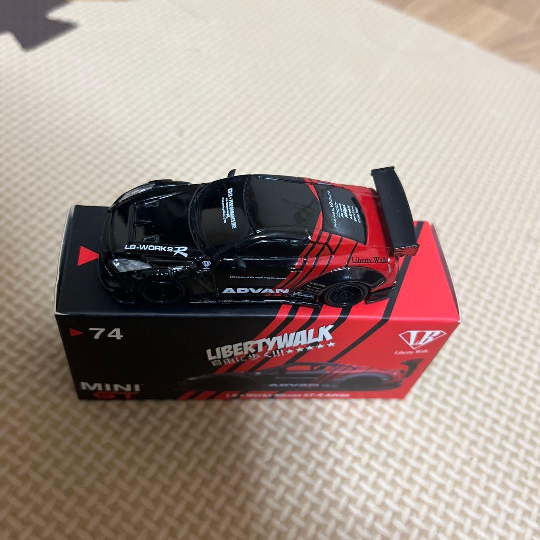 MINIGT LIBERTY WALK GT-R ADVAN トイザらす限定